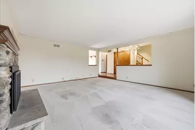 7453  Devonshire Dr, Cedarburg, WI 53012 - Photo 4