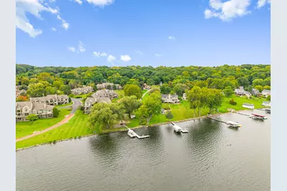 W304N2426  Maple Ave, Delafield, WI 53072 - Photo 12