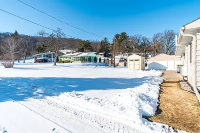 109  Hill St, La Crescent, MN 55947 - Photo 24