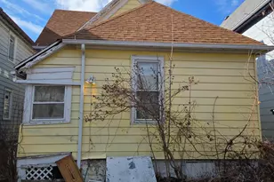 3168 N Pierce St, Milwaukee, WI 53212 - Photo 2