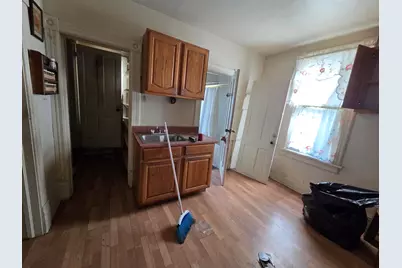 3168 N Pierce St, Milwaukee, WI 53212 - Photo 6
