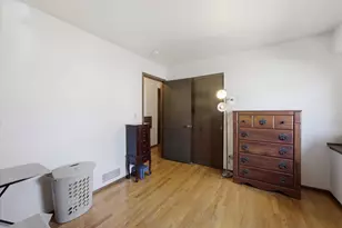 9045 W Rochelle Ave, Milwaukee, WI 53224 - Photo 20