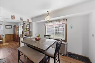 9045 W Rochelle Ave, Milwaukee, WI 53224 - Photo 12