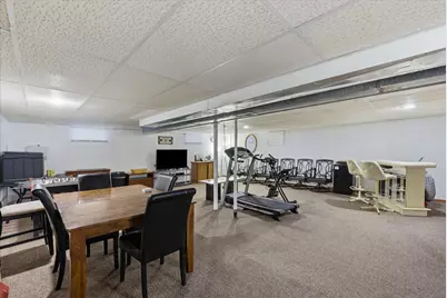 9045 W Rochelle Ave, Milwaukee, WI 53224 - Photo 22