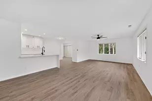 7419 Mequon Square Dr, Mequon, WI 53092 - Photo 1