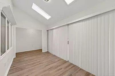 7419  Mequon Square Dr, Mequon, WI 53092 - Photo 14