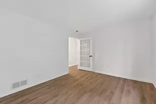 7419 Mequon Square Dr, Mequon, WI 53092 - Photo 28