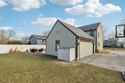 1254  Lambeth Rd, Waukesha, WI 53189 - Photo 4