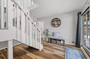 521 Bristol Oak Ct, Fontana, WI 53125 - Photo 6