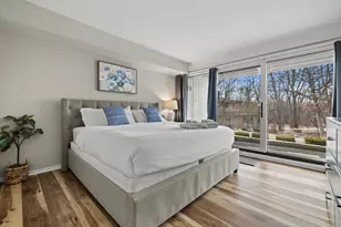 521 Bristol Oak Ct, Fontana, WI 53125 - Photo 16