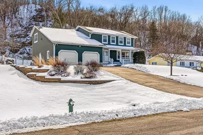 4304  Meadowlark Ln, La Crosse, WI 54601 - Photo 2