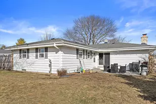 5631 Freedy Ave, Racine, WI 53406 - Photo 6