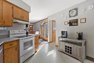 5631 Freedy Ave, Racine, WI 53406 - Photo 14