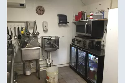 2203  Dekoven Ave, Racine, WI 53403 - Photo 8