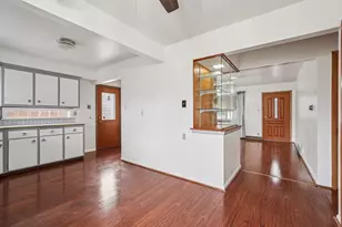 2818 S 72nd St, West Allis, WI 53219 - Photo 10