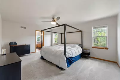 W273N2420  Arlington Ct, Pewaukee, WI 53072 - Photo 20