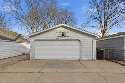 2125 S 72nd St, West Allis, WI 53219 - Photo 16