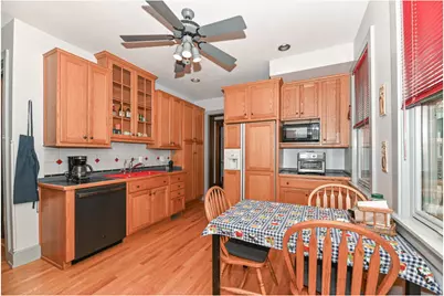 2834 N Hackett Ave, Milwaukee, WI 53211 - Photo 12