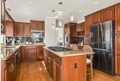 10311 W Ruby Ave, Wauwatosa, WI 53225 - Photo 14