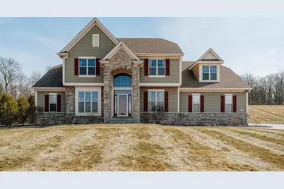 N64W28064  Forest Ridge Cir, Merton, WI 53089 - Photo 1