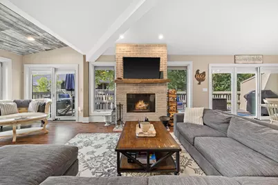 603  Knollwood Cir #A, Fontana, WI 53125 - Photo 4