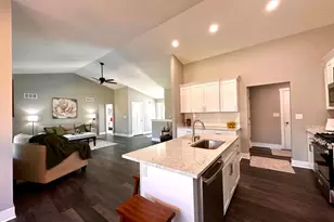 4749 Piper Ln, Racine, WI 53403 - Photo 4