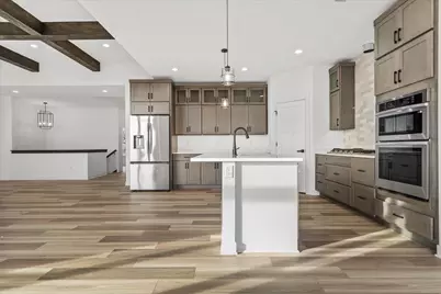 N66W20955  Sweet Clover Dr, Menomonee Falls, WI 53051 - Photo 8