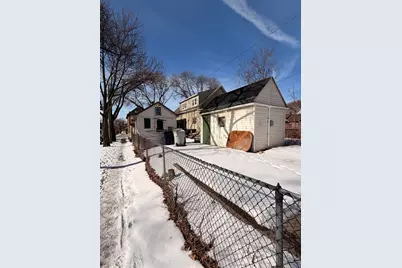 2178 S 14th St, Milwaukee, WI 53215 - Photo 2