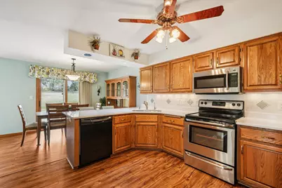 N34W23838  Grace Ave #A, Pewaukee, WI 53072 - Photo 6