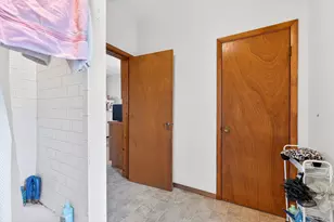 630 E Locust St, Milwaukee, WI 53212 - Photo 36