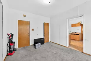 630 E Locust St, Milwaukee, WI 53212 - Photo 32