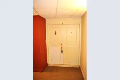 2525 S Shore Dr #5F, Milwaukee, WI 53207 - Photo 4