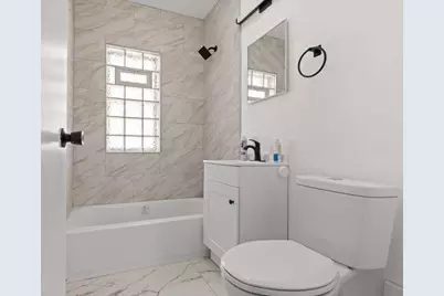 4062 N 25th St #4064, Milwaukee, WI 53209 - Photo 18