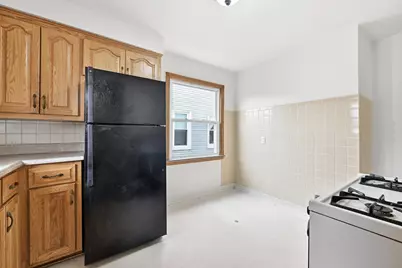 8435 W Townsend St, Milwaukee, WI 53222 - Photo 8