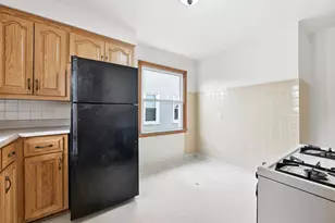 8435 W Townsend St, Milwaukee, WI 53222 - Photo 8