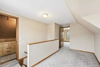 8435 W Townsend St, Milwaukee, WI 53222 - Photo 14