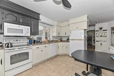 127  Clark St, Pewaukee, WI 53072 - Photo 8