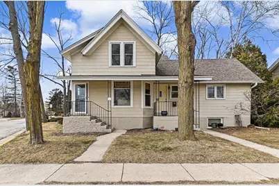 127  Clark St, Pewaukee, WI 53072 - Photo 1