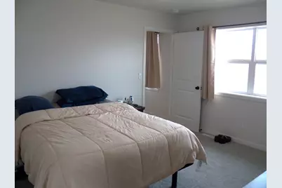 1023  McNish Ct, Sheboygan Falls, WI 53085 - Photo 6