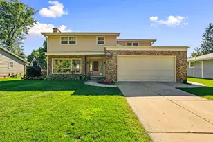 631 E Wilson St, Oconomowoc, WI 53066 - Photo 2