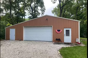 27130 89th St, Salem Lakes, WI 53168 - Photo 22