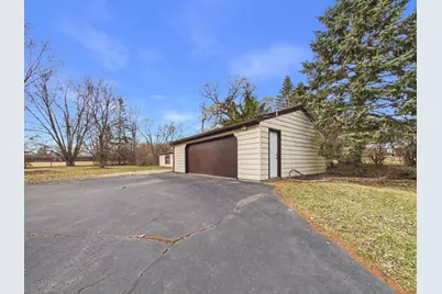 W180N8607  Town Hall Rd, Menomonee Falls, WI 53051 - Photo 10