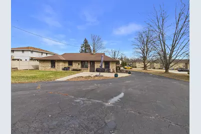 W180N8607  Town Hall Rd, Menomonee Falls, WI 53051 - Photo 8