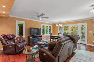 14220 Hillside Rd, Elm Grove, WI 53122 - Photo 18