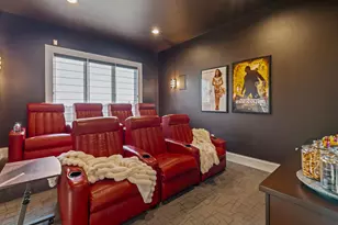 S17W28902 Price Ct, Genesee, WI 53188 - Photo 8
