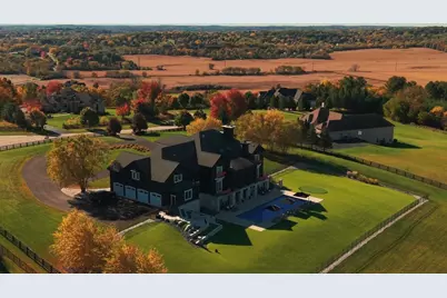 S17W28902  Price Ct, Genesee, WI 53188 - Photo 1