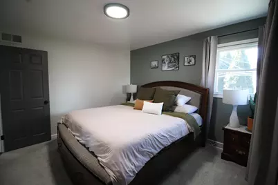 9830 W Plainfield Ave, Greenfield, WI 53228 - Photo 20