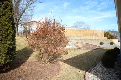 9830 W Plainfield Ave, Greenfield, WI 53228 - Photo 44