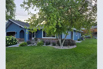 9830 W Plainfield Ave, Greenfield, WI 53228 - Photo 4