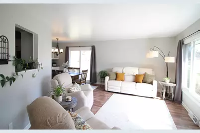 9830 W Plainfield Ave, Greenfield, WI 53228 - Photo 6